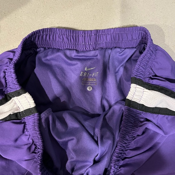 Women’s Nike Running Shorts - Picture 4 of 4